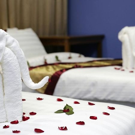 Vacation Hotel Yangon Exteriör bild
