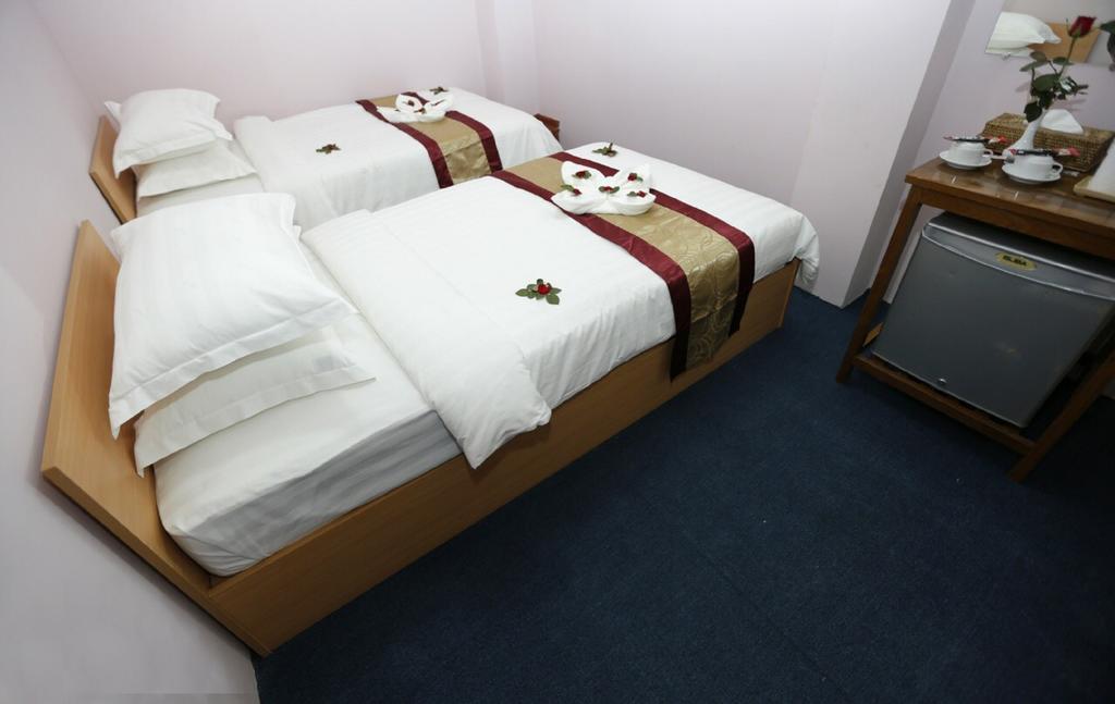 Vacation Hotel Yangon Exteriör bild