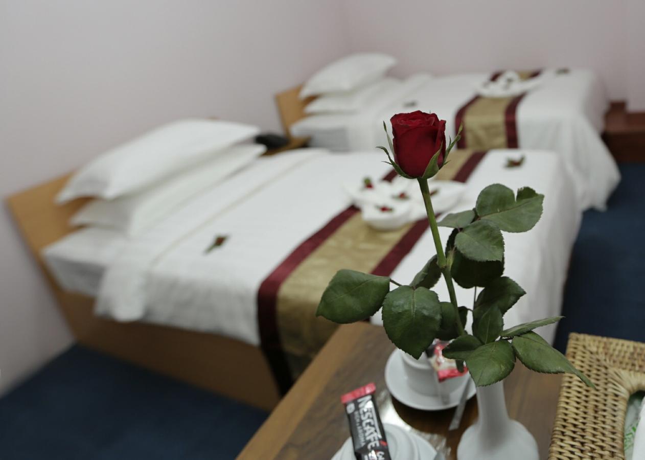 Vacation Hotel Yangon Exteriör bild